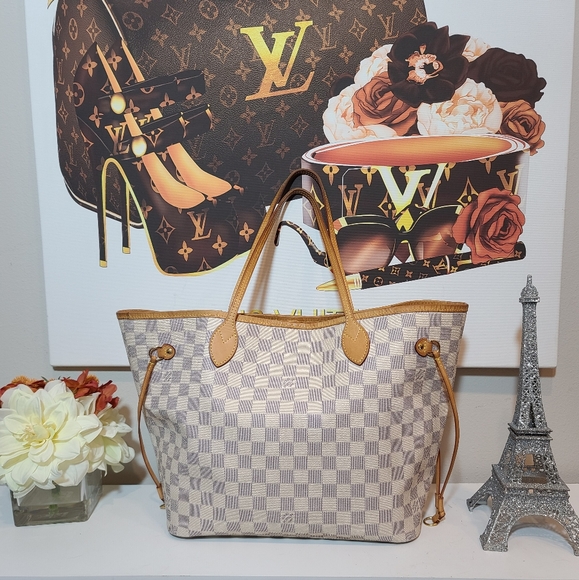 Louis Vuitton Handbags - Louis Vuitton Neverfull MM